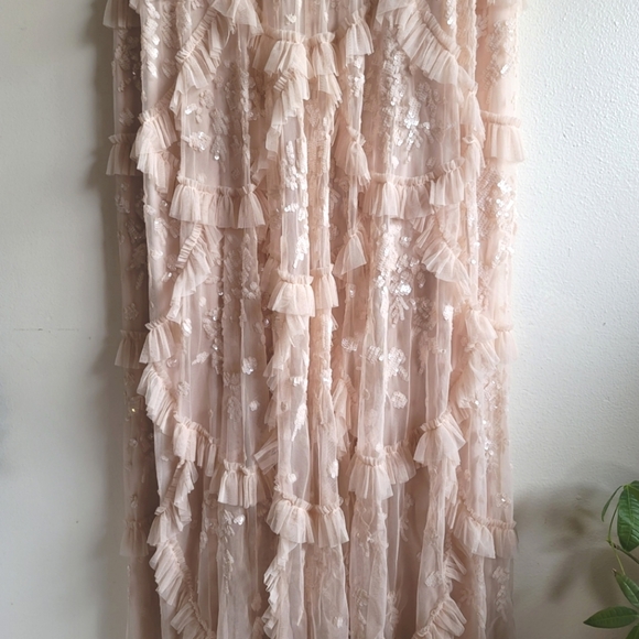 Sequined Scallop Ruffle Tiered V Neck Gown, Blush, Size‎ 16 - Picture 11 of 16